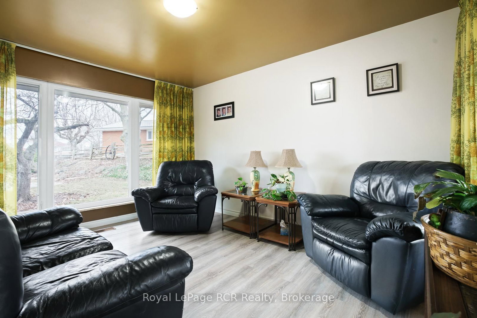 136 4th Avenue • Hanover, ON photo 47