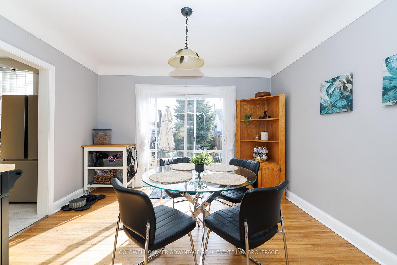 Detached House for sale at 6 BRUCE Street, St. Catharines, Ontario, L2R 5S6 - Downtown - MLS: X12982002