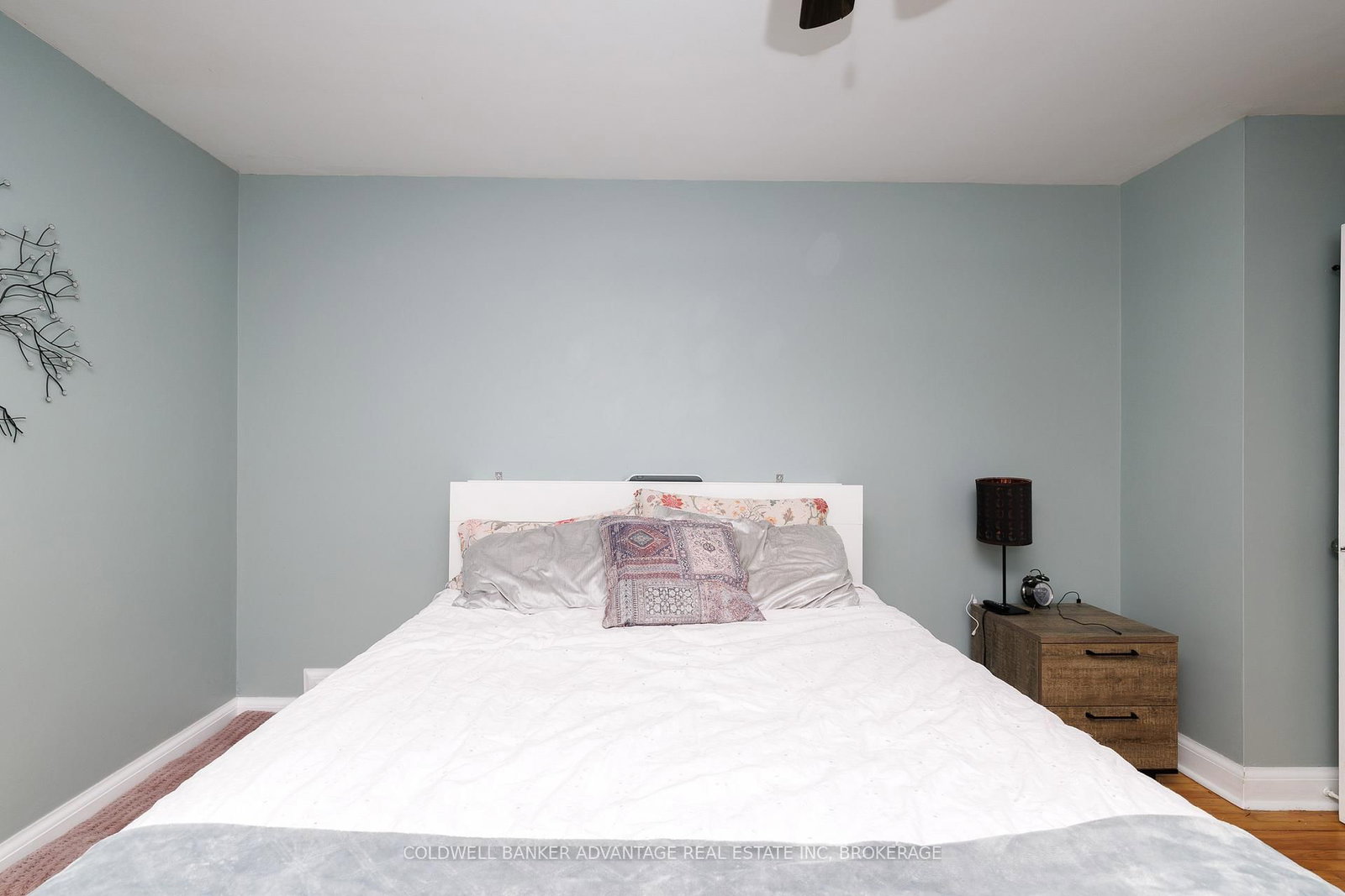 Detached House for sale at 6 BRUCE Street, St. Catharines, Ontario, L2R 5S6 - Downtown - MLS: X12982002