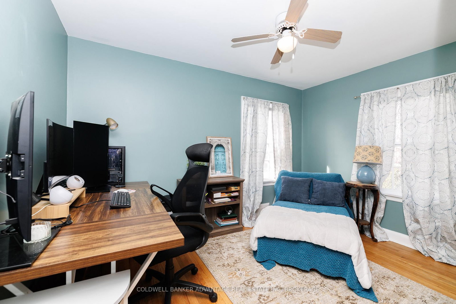 Detached House for sale at 6 BRUCE Street, St. Catharines, Ontario, L2R 5S6 - Downtown - MLS: X12982002