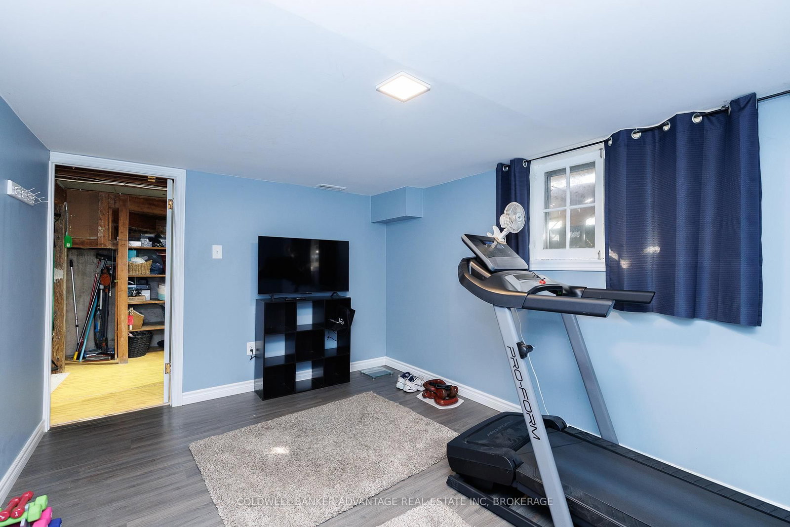 Detached House for sale at 6 BRUCE Street, St. Catharines, Ontario, L2R 5S6 - Downtown - MLS: X12982002