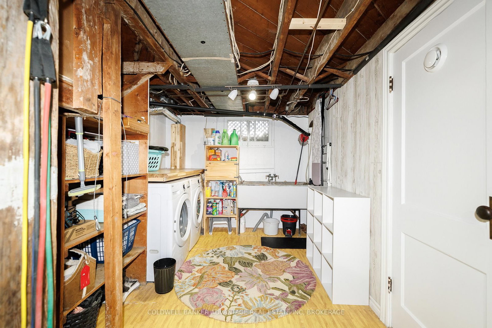 Detached House for sale at 6 BRUCE Street, St. Catharines, Ontario, L2R 5S6 - Downtown - MLS: X12982002