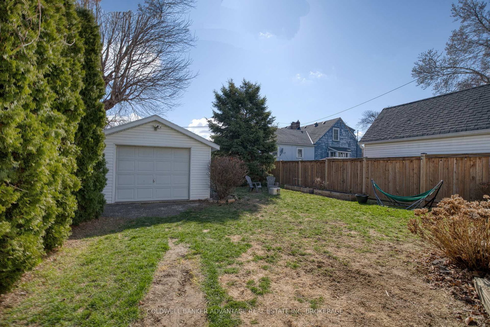 Detached House for sale at 6 BRUCE Street, St. Catharines, Ontario, L2R 5S6 - Downtown - MLS: X12982002