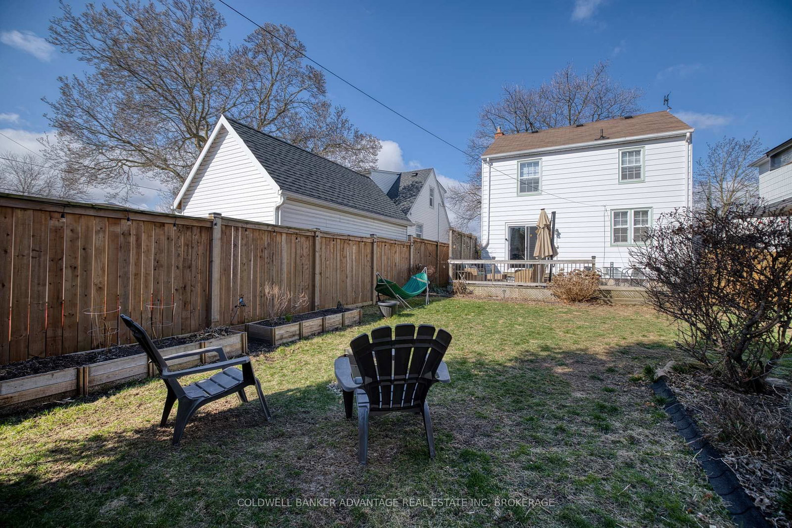 Detached House for sale at 6 BRUCE Street, St. Catharines, Ontario, L2R 5S6 - Downtown - MLS: X12982002