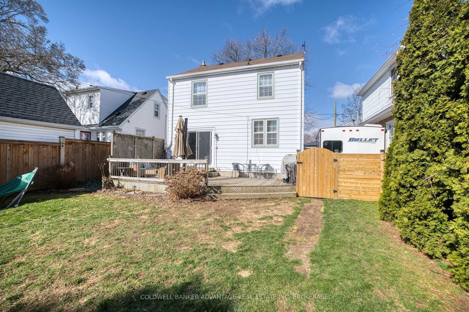 Detached House for sale at 6 BRUCE Street, St. Catharines, Ontario, L2R 5S6 - Downtown - MLS: X12982002