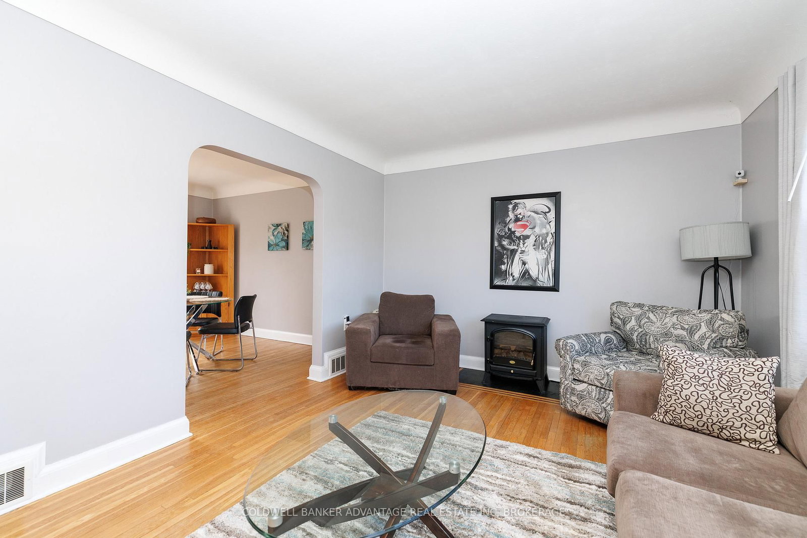 Detached House for sale at 6 BRUCE Street, St. Catharines, Ontario, L2R 5S6 - Downtown - MLS: X12982002