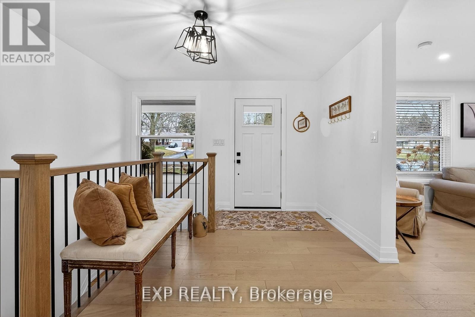 Detached House for sale at 34 Pancake Lane, Pelham, Ontario, L3E 0J5 - Fonthill - MLS: X12982024