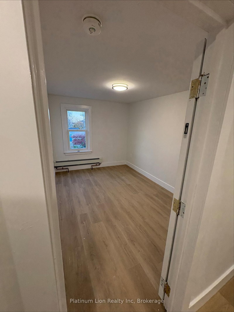 8 - 803 King St, Port Colborne, L3K 4J3 | Image 3