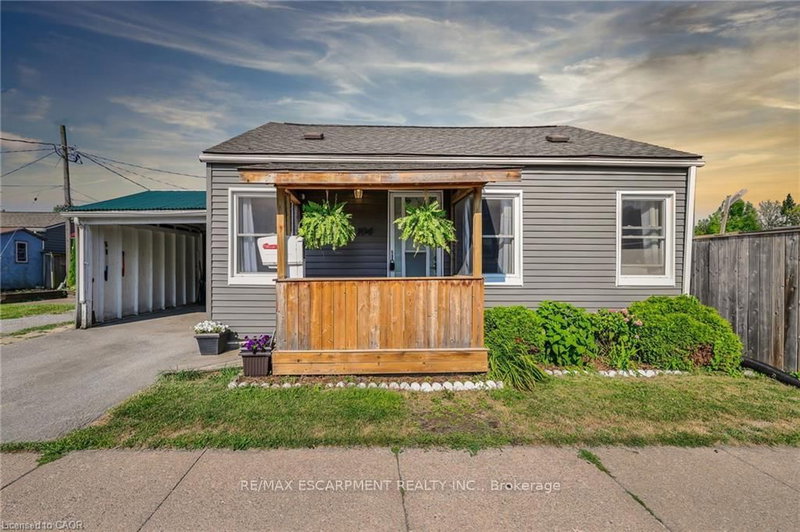 home for sale on 104 Southworth Street