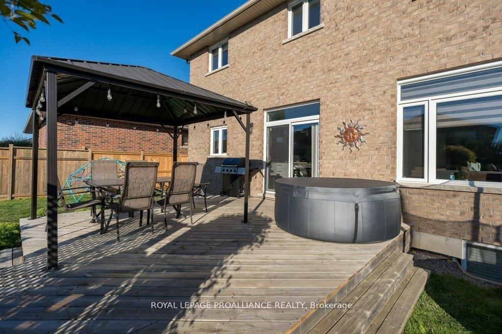 60 Crews Crescent - Photo 46