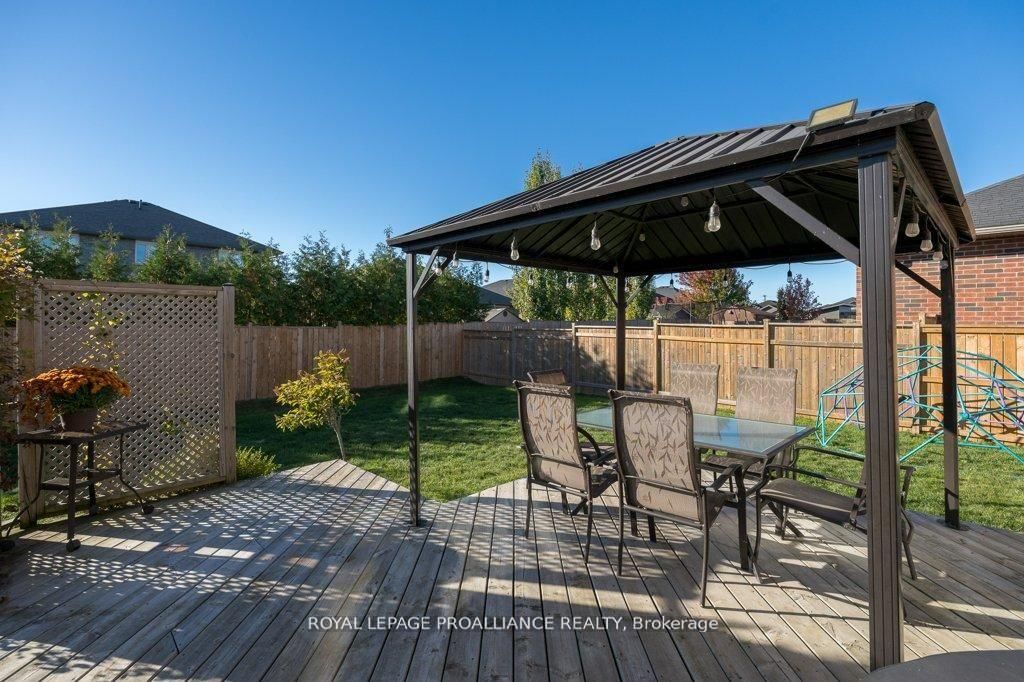 60 Crews Crescent - Photo 47