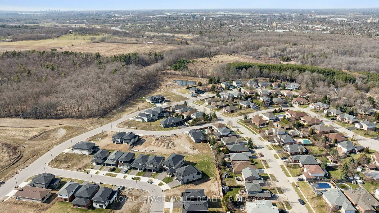 40 Moon Crescent - Photo 34