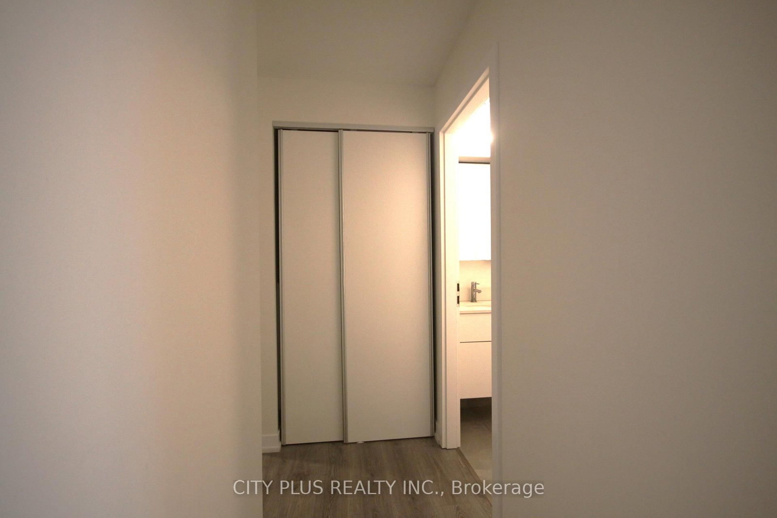 60 Frederick Street, Unit 1009 - Photo 17