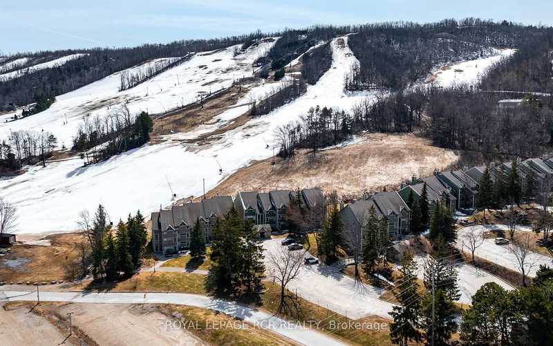 109 - 796404 Grey Road 19, Blue Mountains, L9Y 0N8 | Image 3