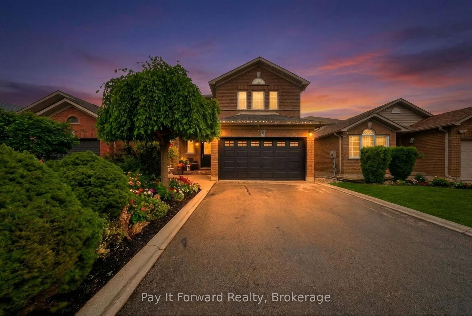 Detached House for sale at 76 Shadyglen Drive, Hamilton, Ontario, L8J 3W8 - Stoney Creek Mountain - MLS: X12982520