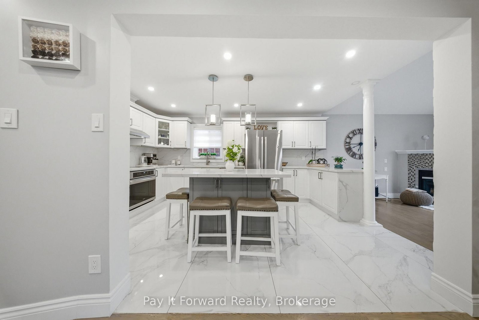 Detached House for sale at 76 Shadyglen Drive, Hamilton, Ontario, L8J 3W8 - Stoney Creek Mountain - MLS: X12982520