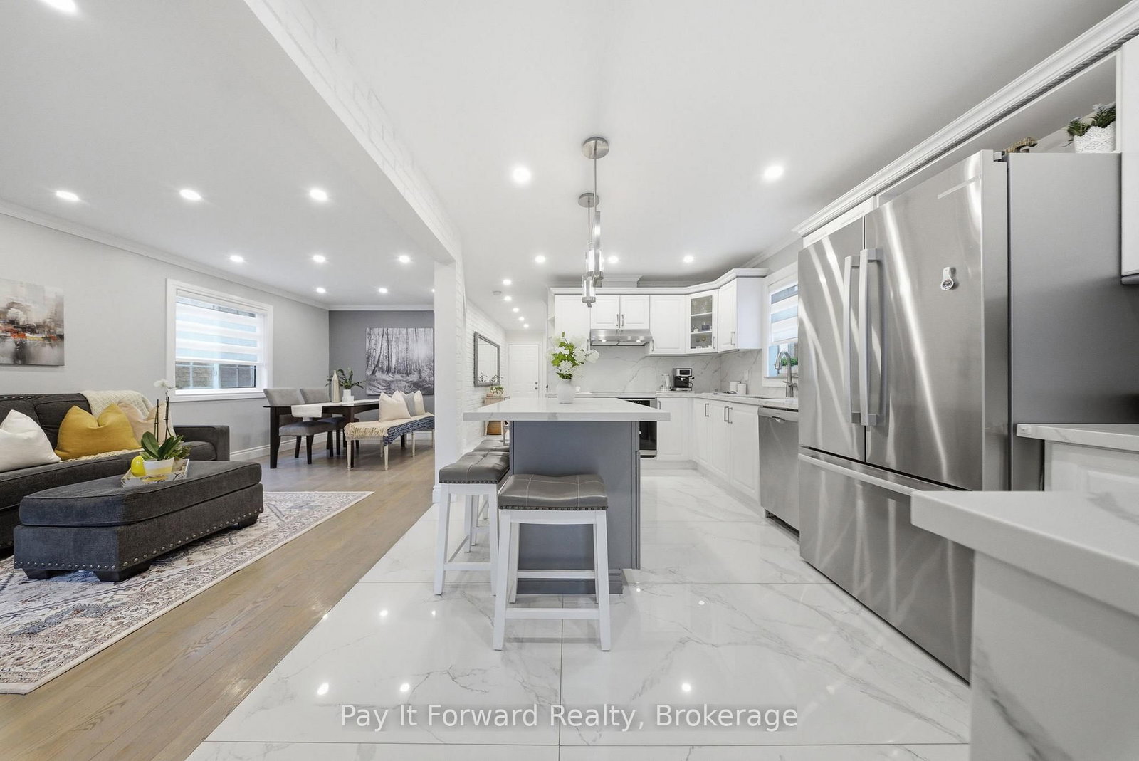 Detached House for sale at 76 Shadyglen Drive, Hamilton, Ontario, L8J 3W8 - Stoney Creek Mountain - MLS: X12982520