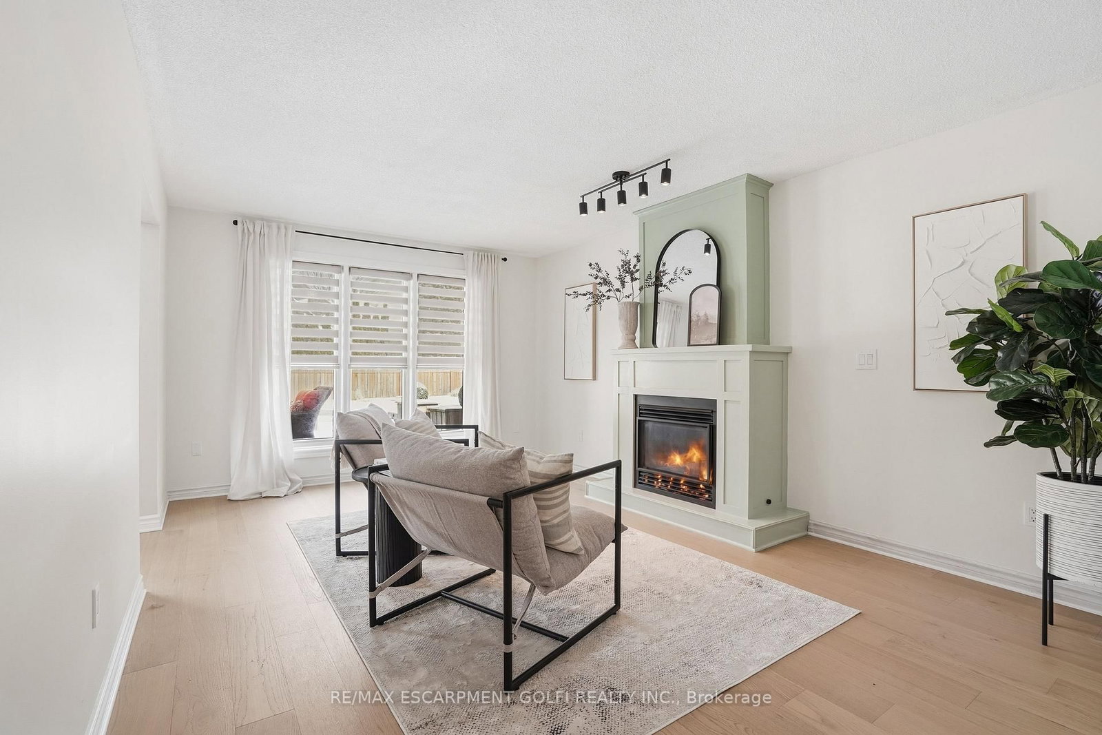 Detached House for sale at 181 Lawrence Lane, Pelham, Ontario, L0S 1E4 - Fonthill - MLS: X12982532