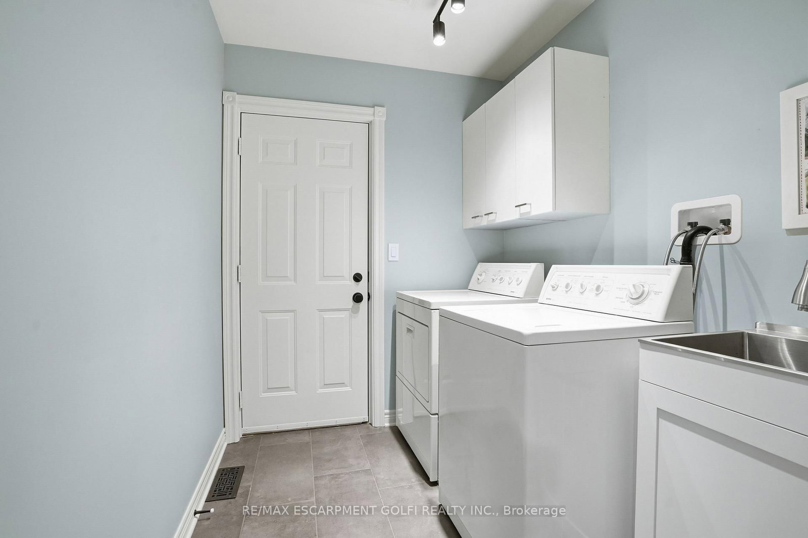 Detached House for sale at 181 Lawrence Lane, Pelham, Ontario, L0S 1E4 - Fonthill - MLS: X12982532