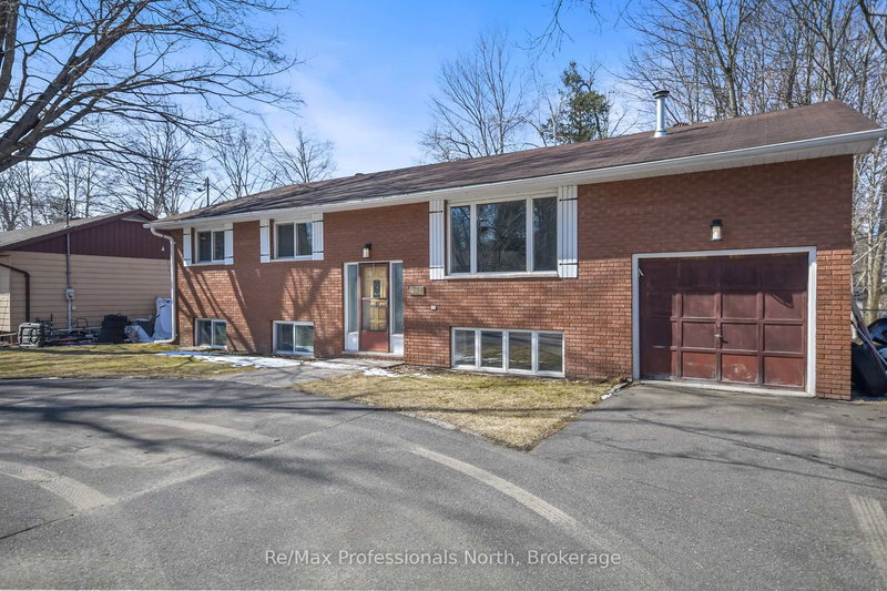 455 Louise St, Gravenhurst, Ontario