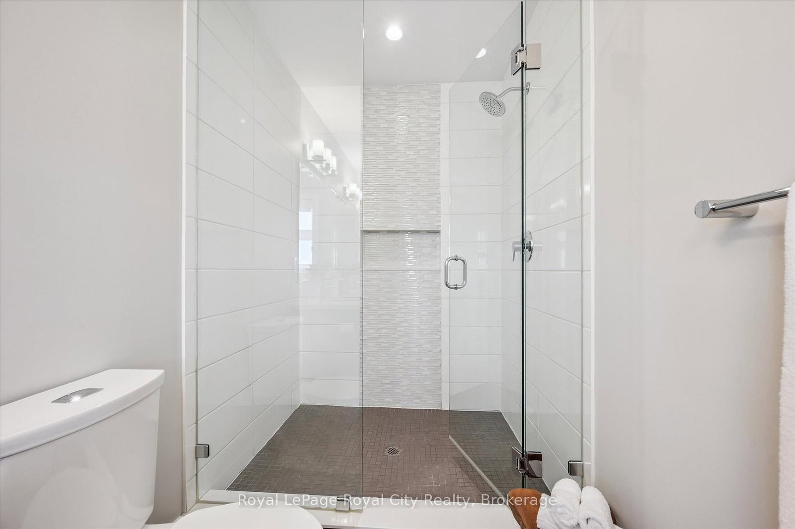 60 Arkell Road, Unit 25 - Photo 28