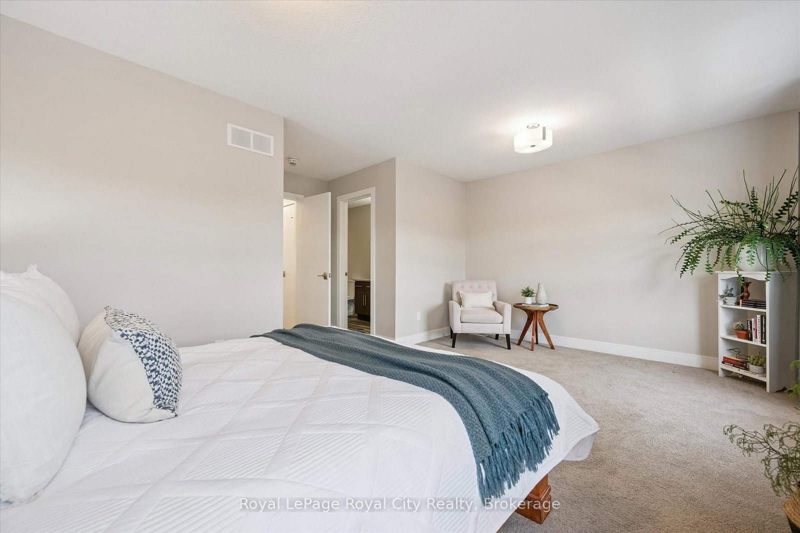 60 Arkell Road, Unit 25 - Photo 32