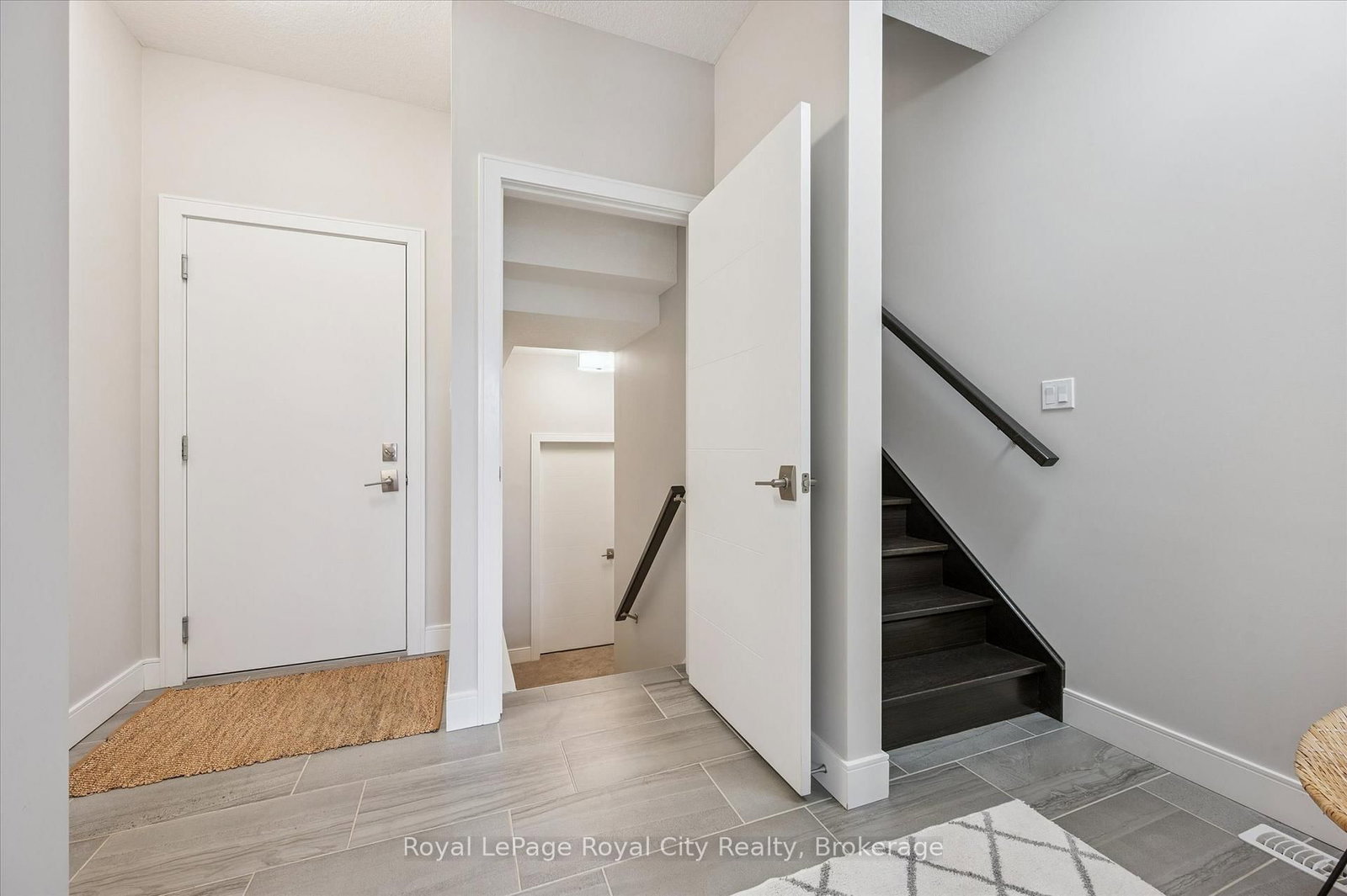 60 Arkell Road, Unit 25 - Photo 39