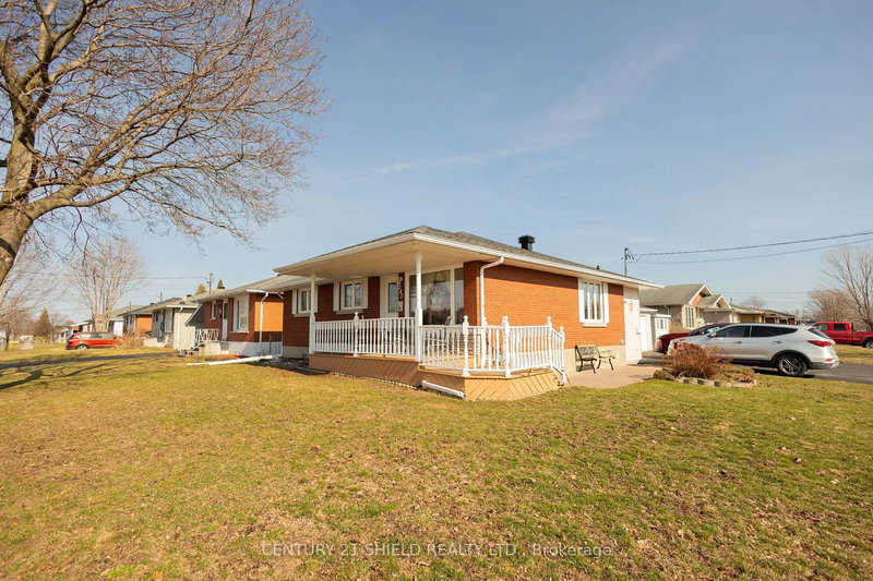 247 15th St. W St, Cornwall, K6J 3K2 | Image 2