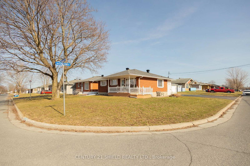 247 15th St. W St, Cornwall, K6J 3K2 | Image 3