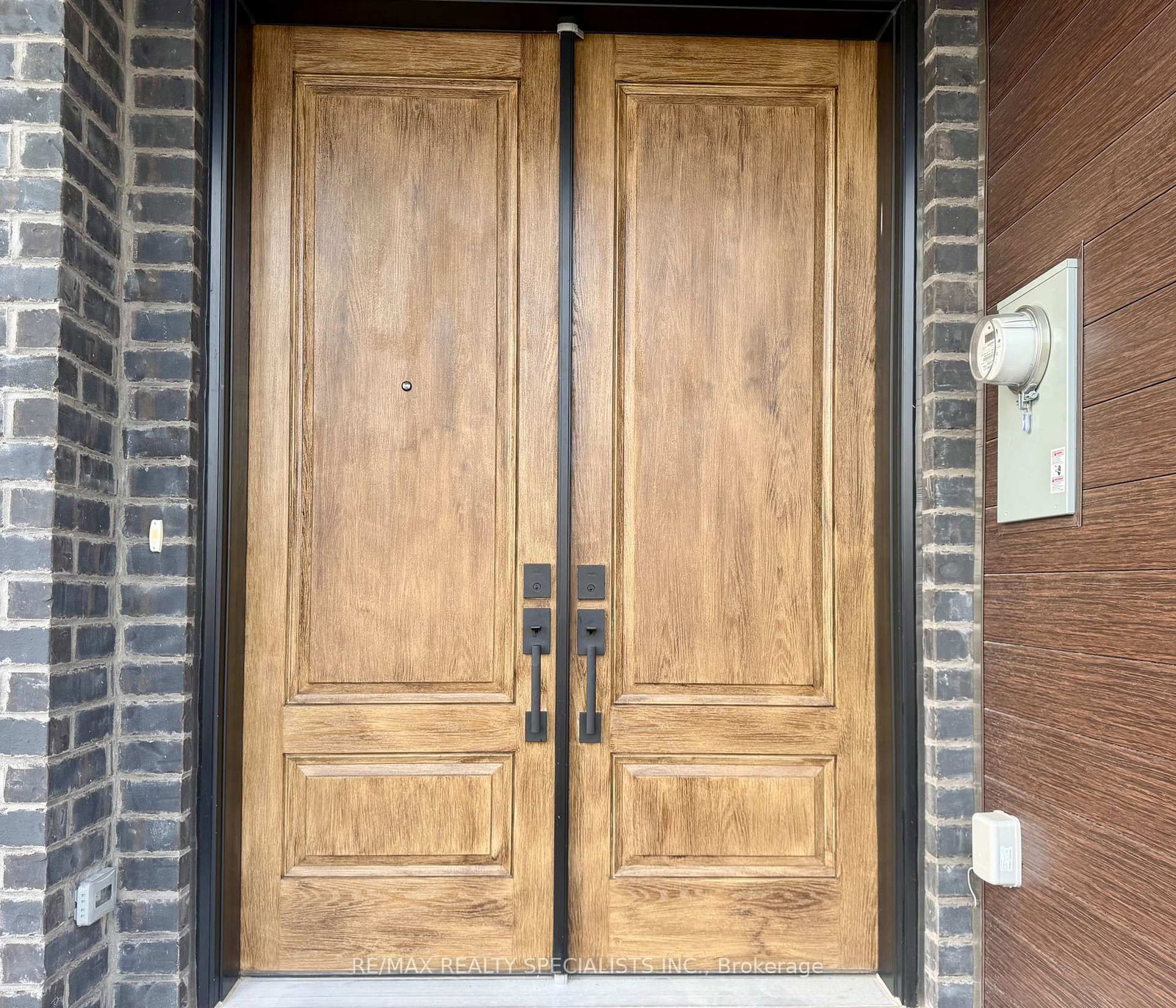 7481 Splendour Drive - Photo 2