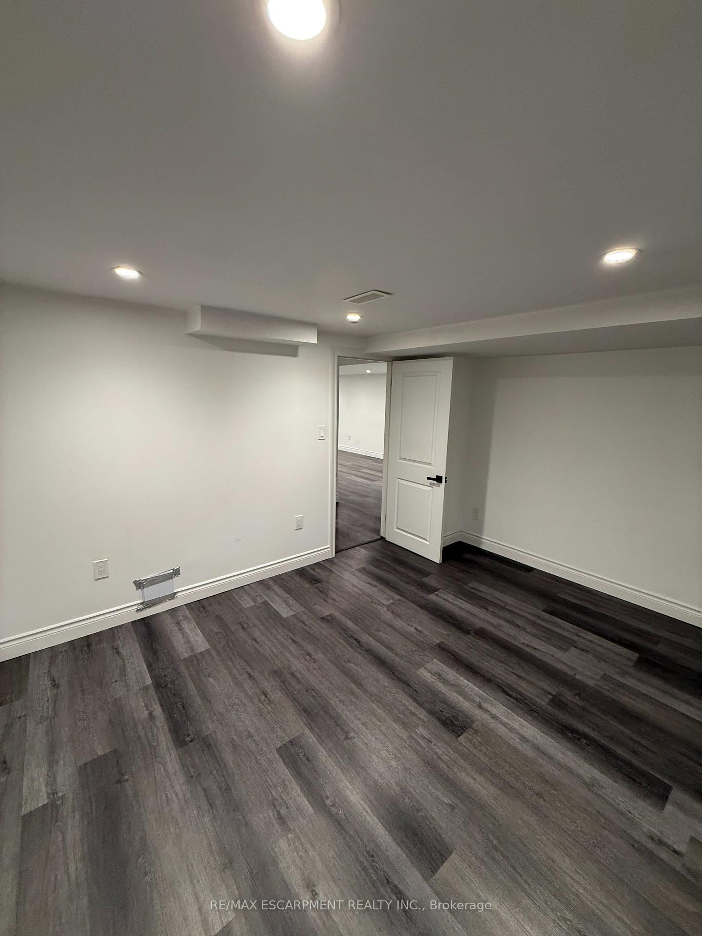 79 Castlefield Drive, Unit Basement - Photo 17