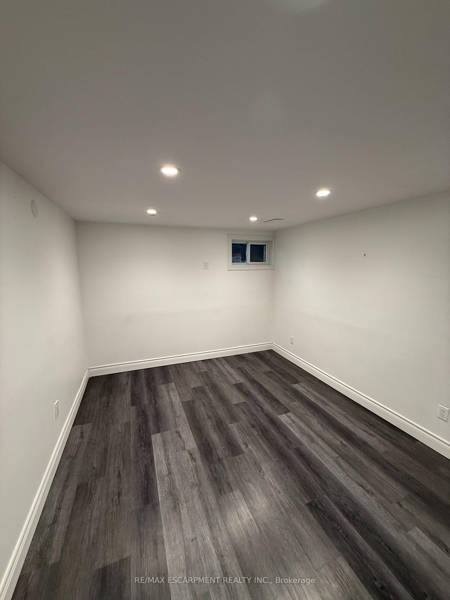 79 Castlefield Drive, Unit Basement - Photo 18