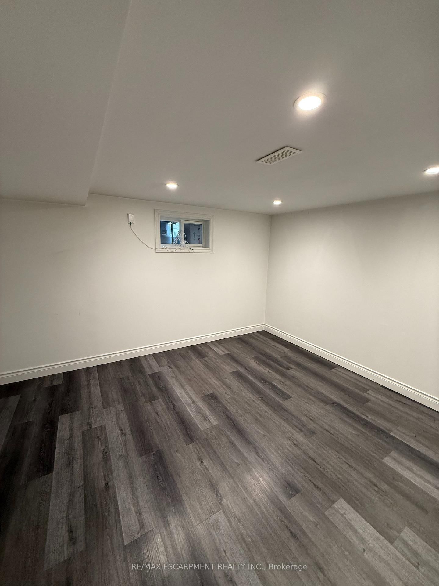 79 Castlefield Drive, Unit Basement - Photo 19
