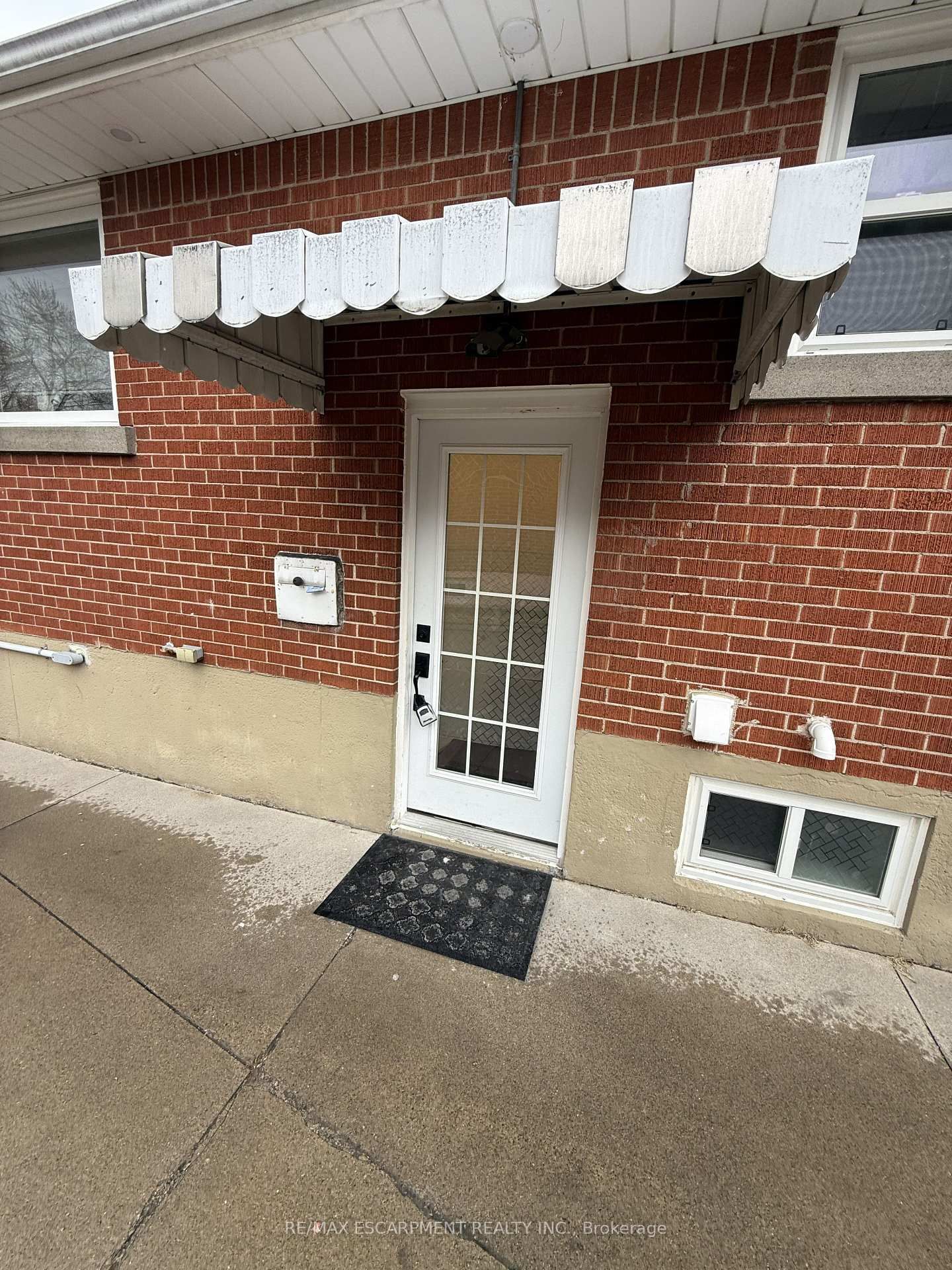 79 Castlefield Drive, Unit Basement - Photo 3