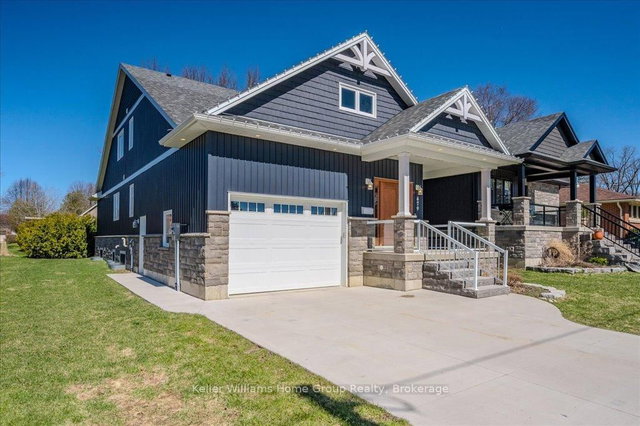 479 St George Street E