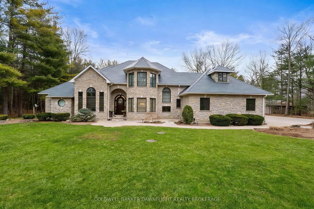 9923 Parkview Crescent