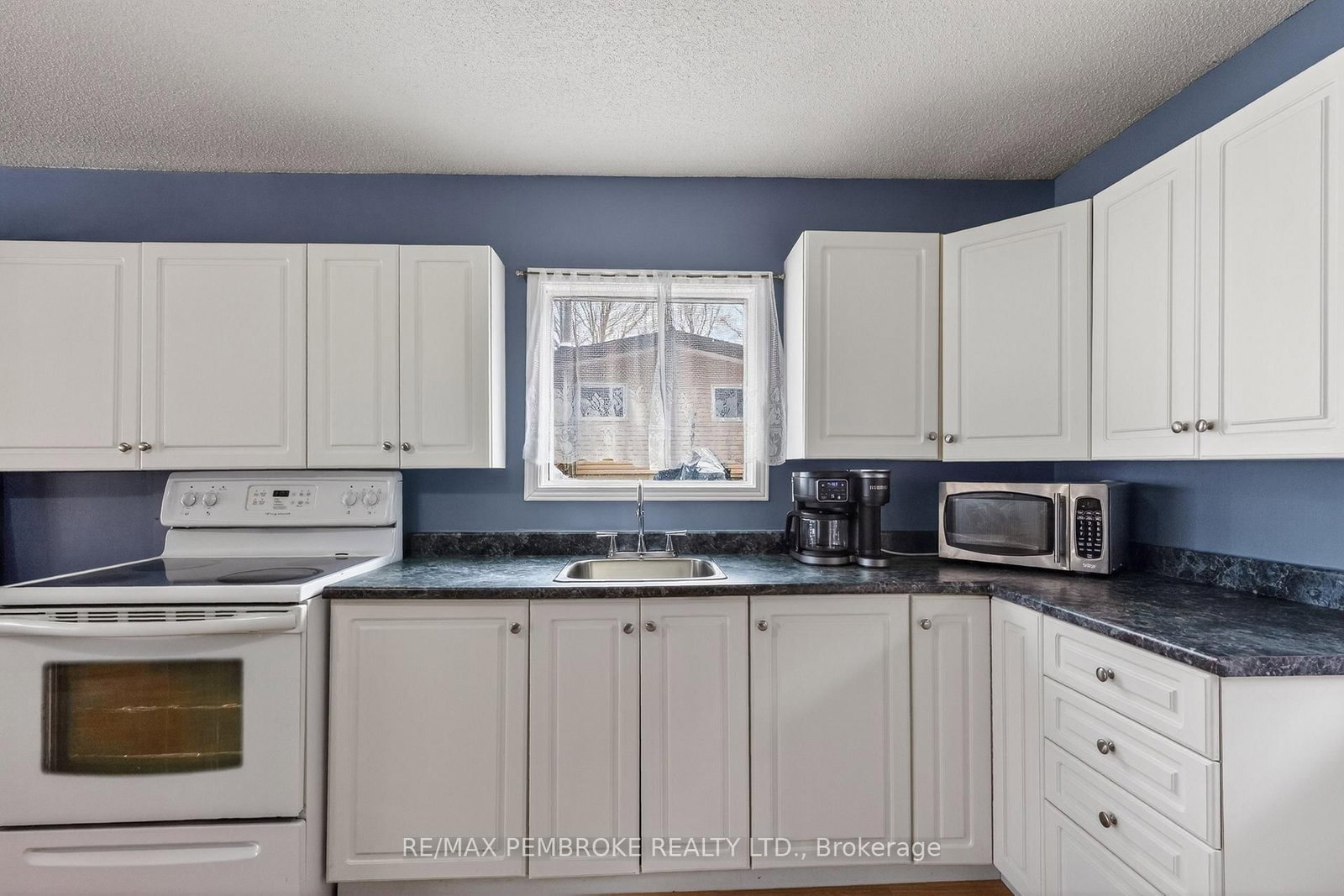 80 Macgregor Bay Trail • Pembroke, ON photo 32