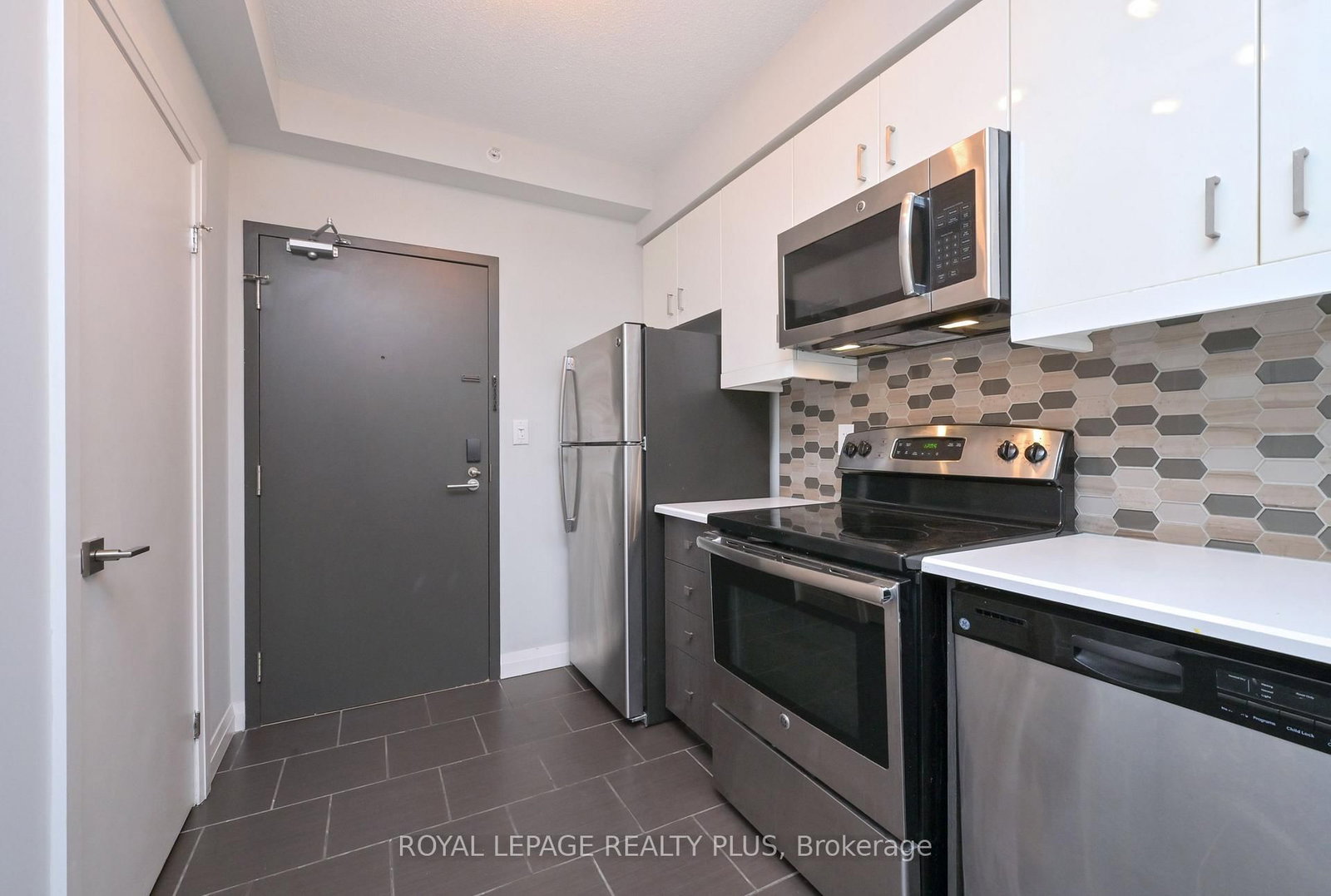 53 Arthur Street S, Unit 614 - Photo 11