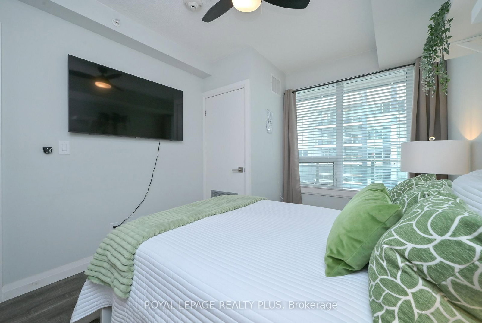 53 Arthur Street S, Unit 614 - Photo 14