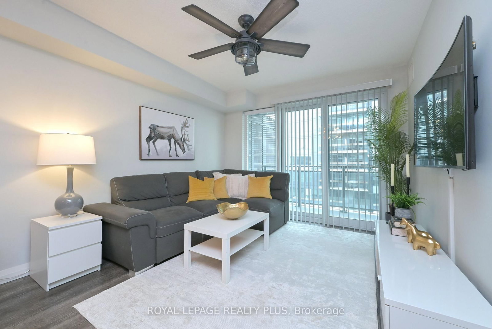 53 Arthur Street S, Unit 614 - Photo 3