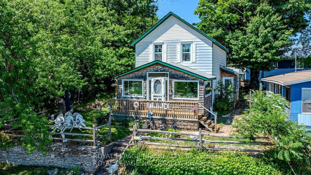 Detached House for sale at 3840 Terrace Lane, Fort Erie, Ontario, L0S 1B0 - Crystal Beach - MLS: X12982842