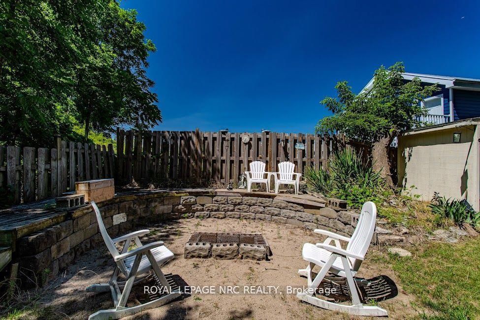 Detached House for sale at 3840 Terrace Lane, Fort Erie, Ontario, L0S 1B0 - Crystal Beach - MLS: X12982842