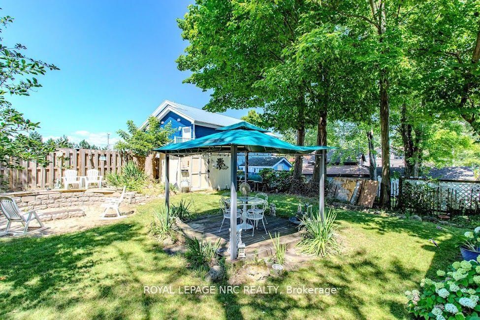 Detached House for sale at 3840 Terrace Lane, Fort Erie, Ontario, L0S 1B0 - Crystal Beach - MLS: X12982842