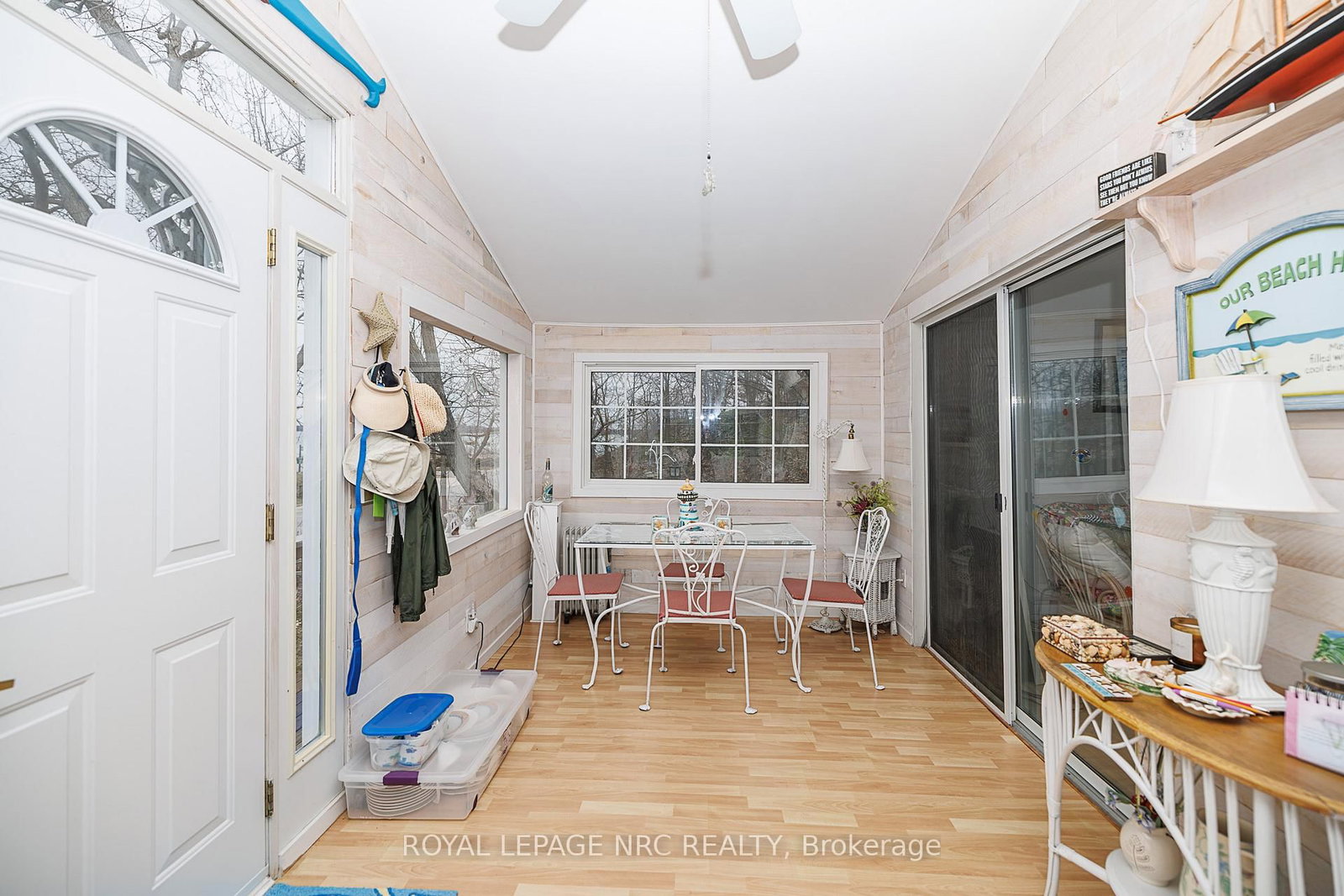 Detached House for sale at 3840 Terrace Lane, Fort Erie, Ontario, L0S 1B0 - Crystal Beach - MLS: X12982842