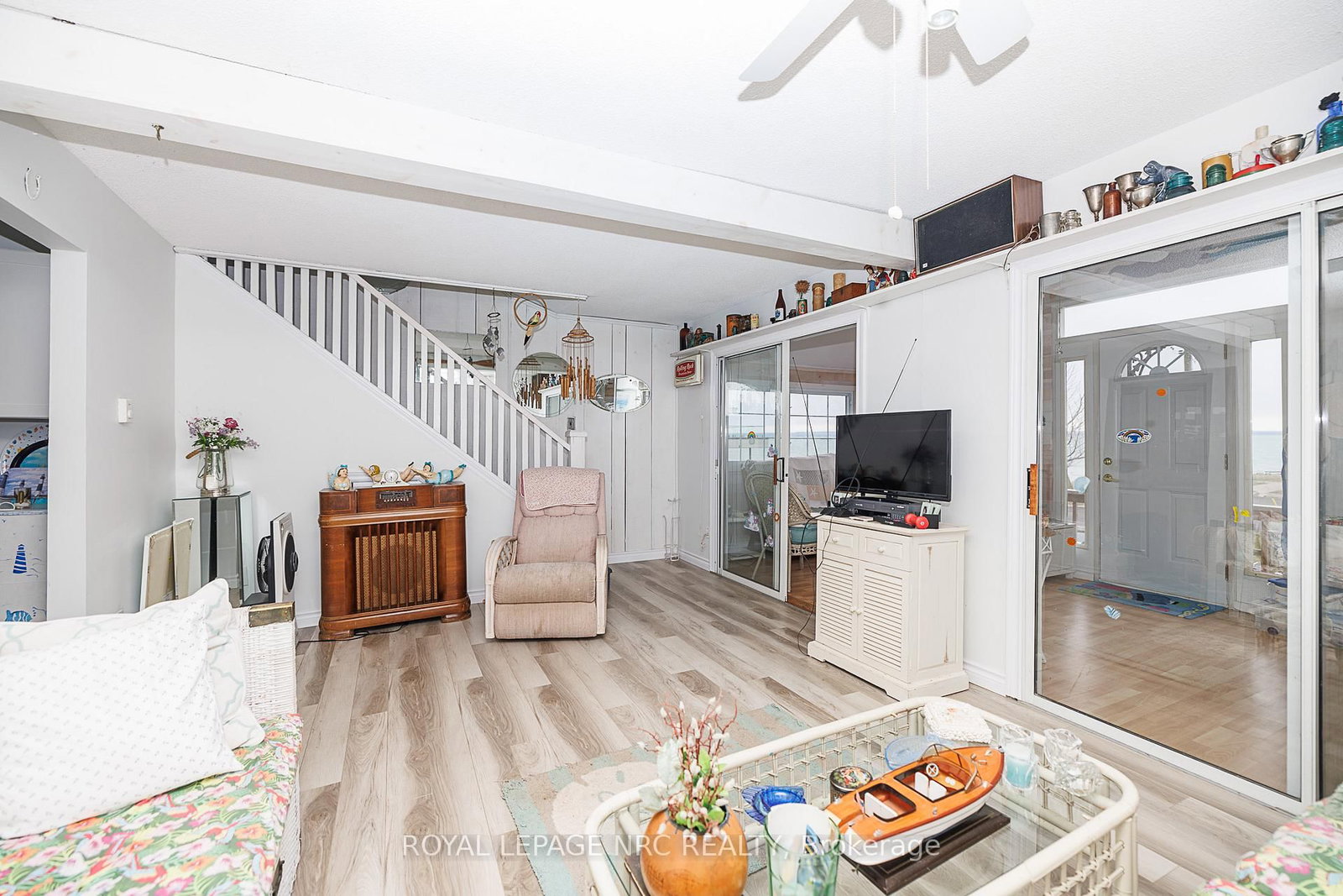 Detached House for sale at 3840 Terrace Lane, Fort Erie, Ontario, L0S 1B0 - Crystal Beach - MLS: X12982842