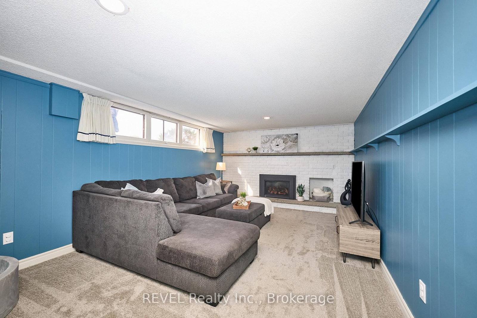 Detached House for sale at 190 Willson Road, Welland, Ontario, L3C 2T6 - Prince Charles - MLS: X12982860