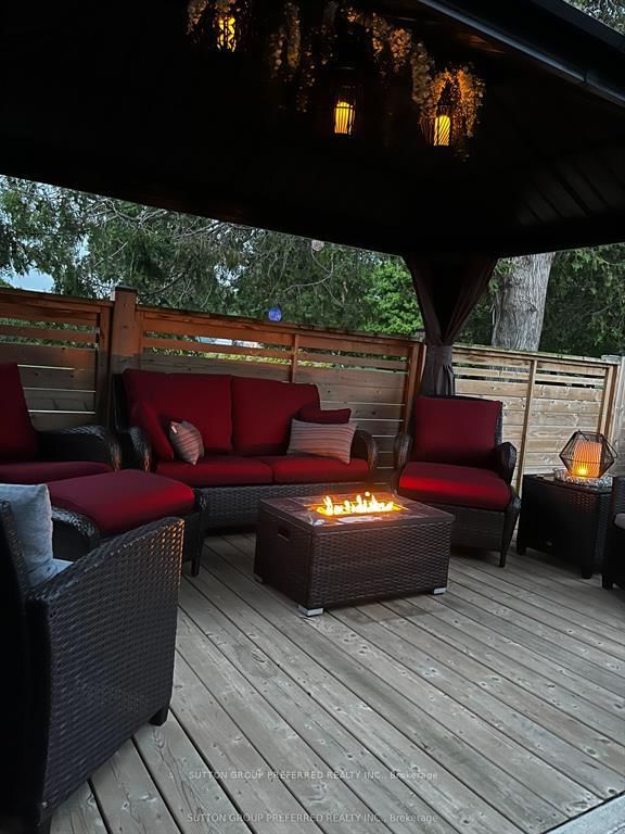 21 Armstrong St, Strathroy-Caradoc, N0L 1V0 | Image 2