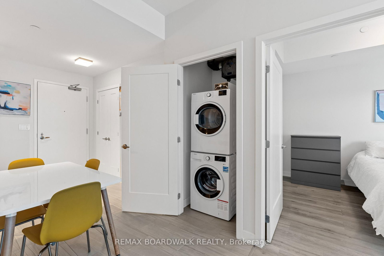 570 De Mazenod Avenue, Unit 603 - Photo 14