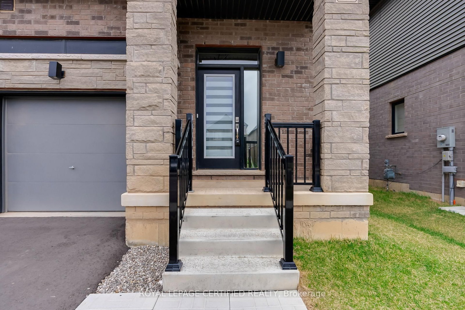 16 Dennis Avenue - Photo 7