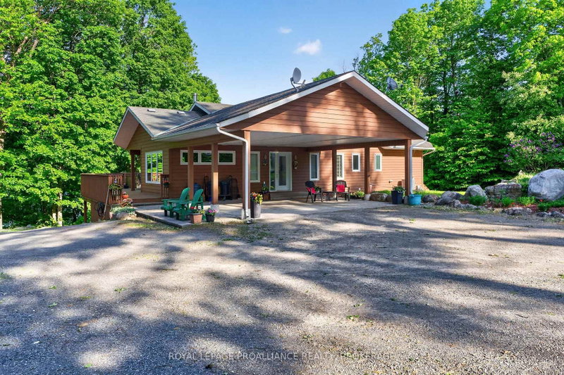 606 Whites Point Road